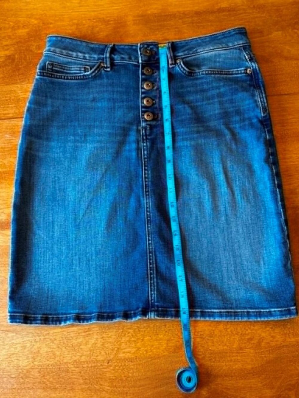Classic J. Jill denim skirt in size 6 Petite